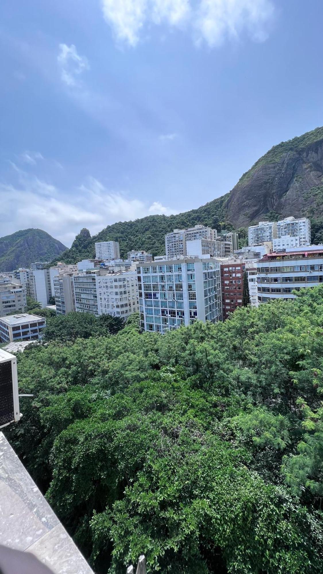 Copacabana Local, 5 Minutes Walk To Spot, Everything Near! * Rio de Janeiro